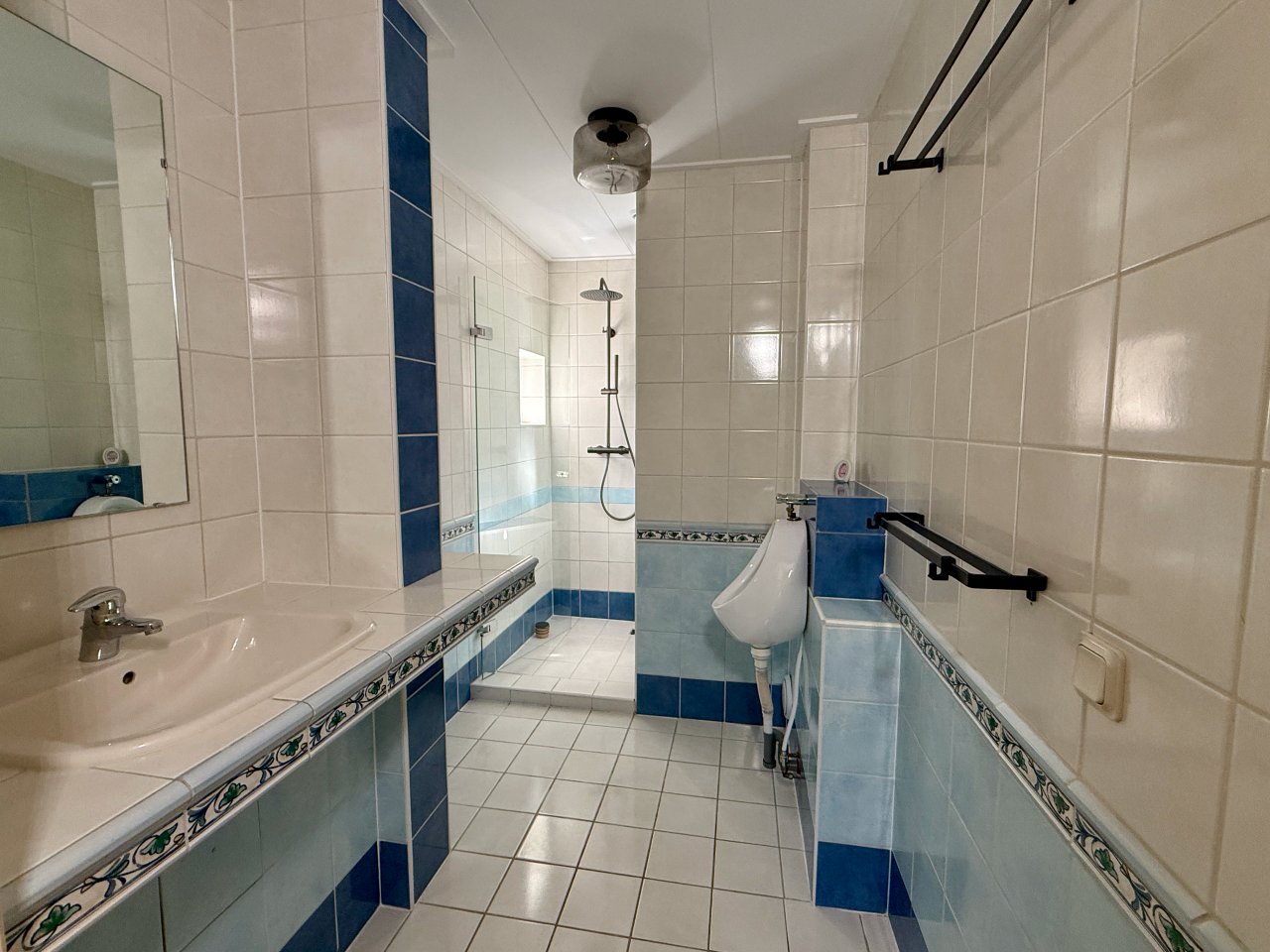 Badkamer in vakantiehuis De Vrijheid op Ameland